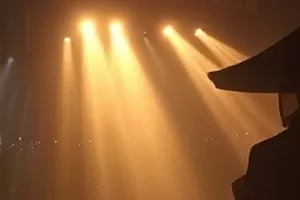 《一层之隔》邻里题材剧集横版封面